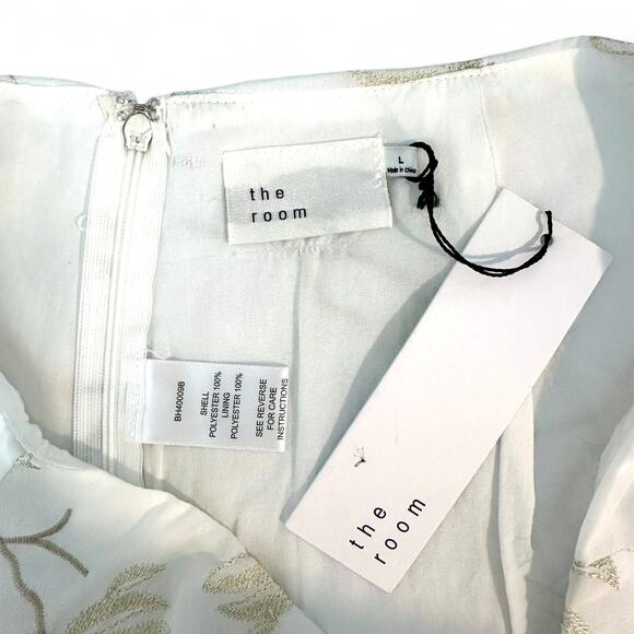 The Room Arc & Co NWT Women's Embroidered Chiffon Shorts L Cream Gold Floral - Picture 4 of 7